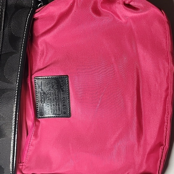 Coach Signature Crossbody Bag -Like NEW - Picture 7 of 10